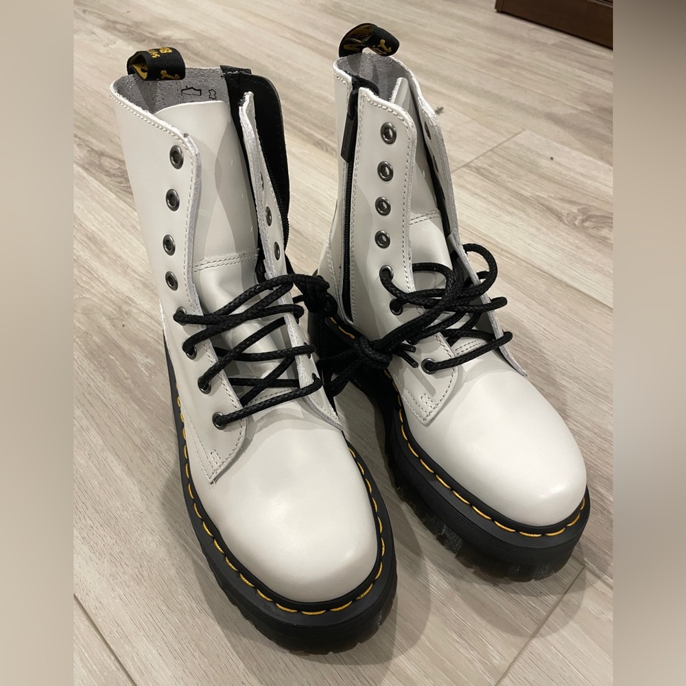 NWOT White Platform Doc Martens - Picture 7 of 12